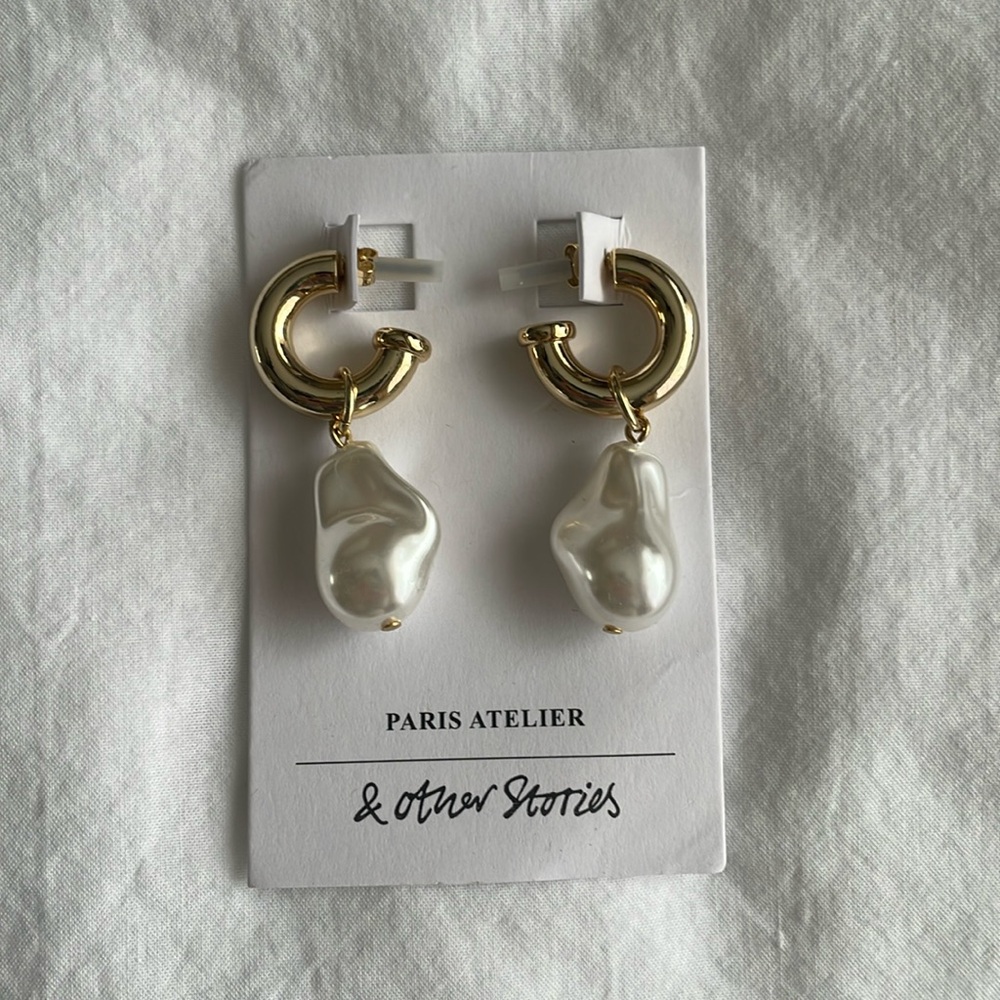 & Other Stories Pearl Pendant Mini Hoop Earrings